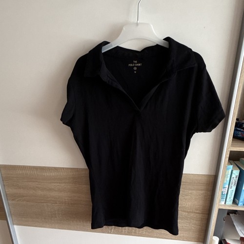 Schwarzes auschnitt shirt - schwarzes, v